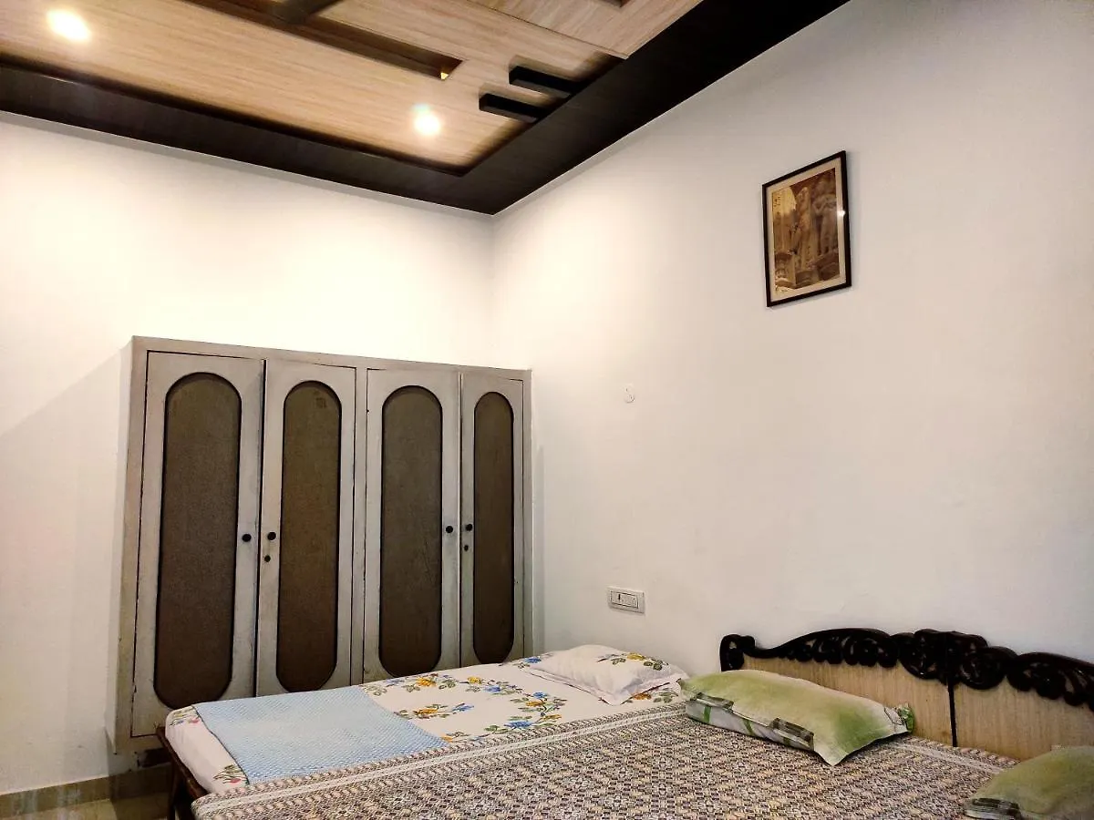 쿤시 파잉 게스트하우스 바라나시 B&B